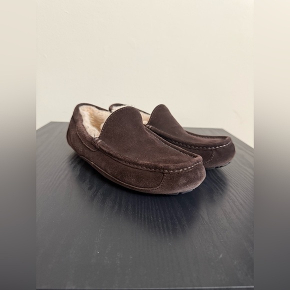UGG Other - UGG MEN'S BROWN ASCOT SLIPPERS SUEDE MOCCASIN SHOES SZ 8